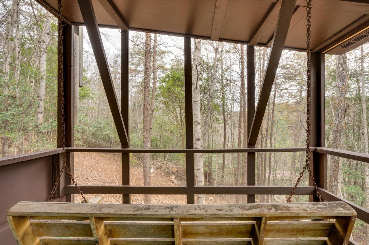 Peaceful Warne Cabin Fenced Yard And Screened Porch Brasstown Kültér fotó